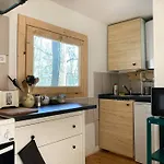 Cinke Cottage, Nest In Nature