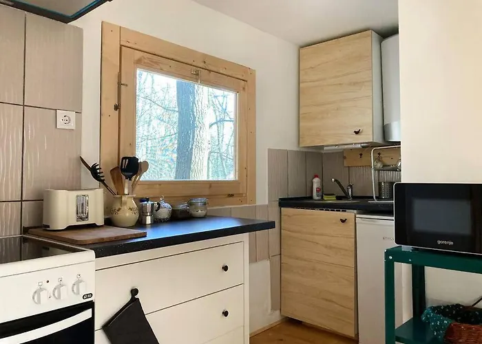 Cinke Cottage, Nest In Nature